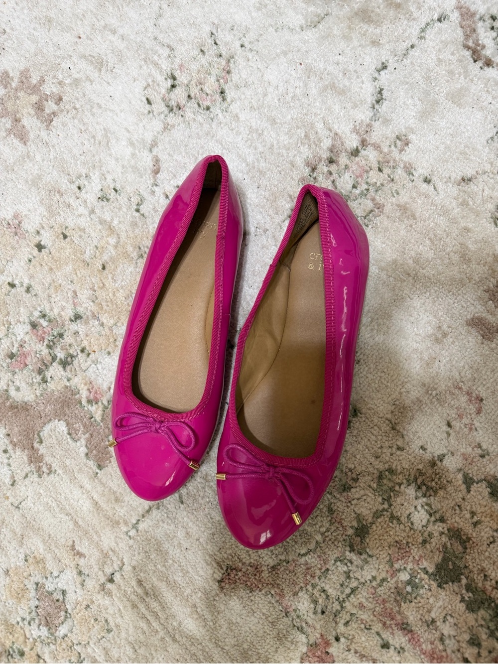 crown & ivy Hot Pink Patent Ballet Flats with Bow